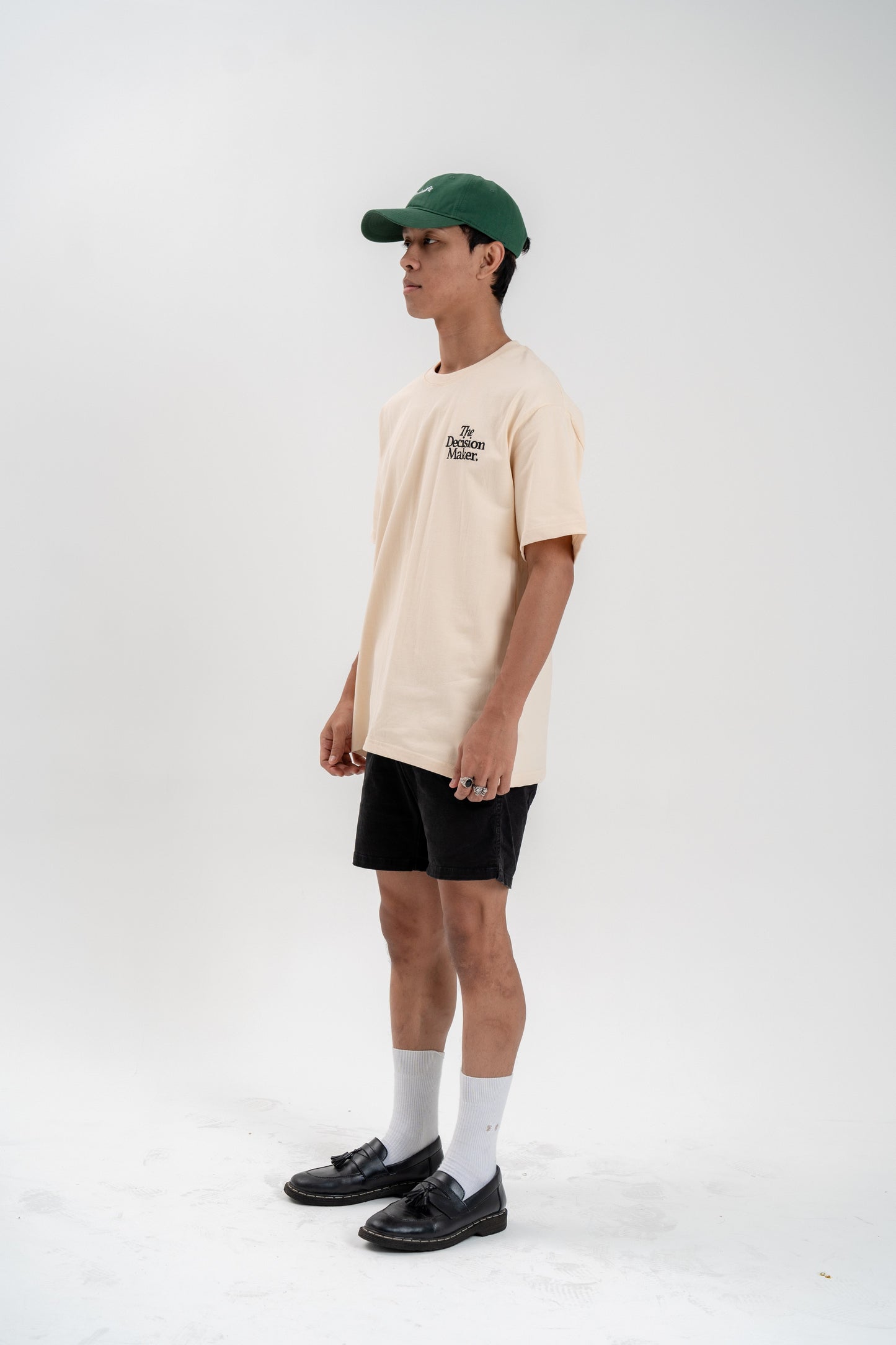 Decision Maker, Tee